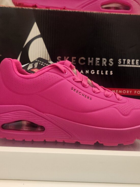 Skechers Shoes - Skechers street Stand on Air Pink Sneakers. NIB. Size 7.5